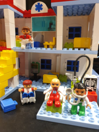 Lego Duplo groot ziekenhuis 5795 met doos