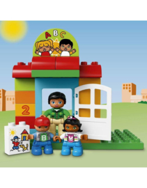 Duplo 10833 kleuterklas met doos