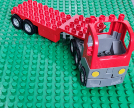 Lego duplo rood/ grijze truck met rode aanhanger