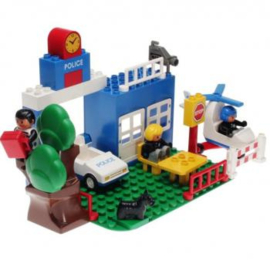 Lego Duplo politiebureau 2683 met doos