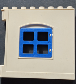 Lego Duplo Muur deel wit met  blauw raampje  aansluitbaar links b-keuze