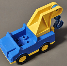 LEGO DUPLO blauwe retro auto met gele takel