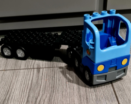 Lego Duplo vrachtauto blauw met zwarte aanhanger