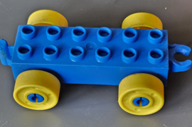 Lego Duplo auto/trein aanhanger 2x6 blauw met gele wielen met bouten b-keuze
