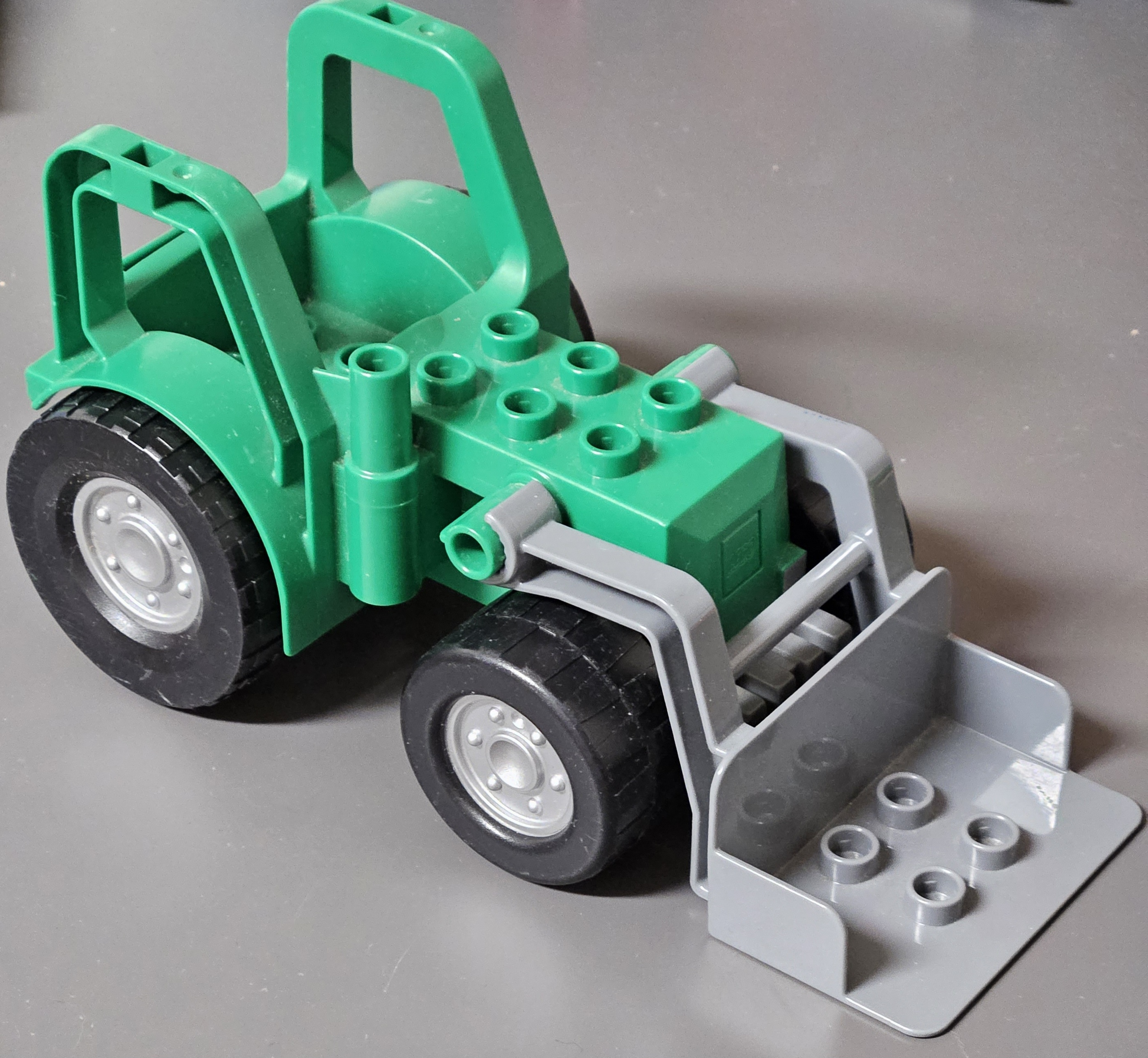 Lego Duplo tractor groen met schep
