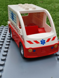 Lego Duplo ziekenhuis ambulance