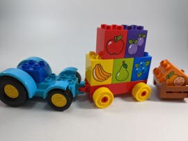 Lego Duplo tractor met fruit