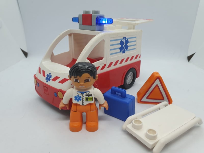 Duplo ziekenhuis ambulance 4979