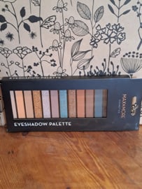 max & more eyeshadow palette