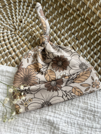 Knoopmutsje vintage bloemen