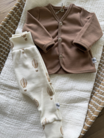 Babyshirtje ribtricot cacao