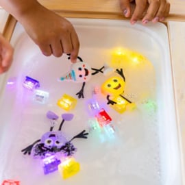 Glo Pals - Light Up Cubes - Character - Party Pal