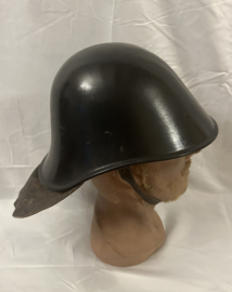 M27/M28 helm gemaakt voor het KNIL