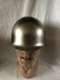 Verchroomde Nato helm