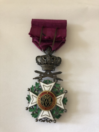 Belgische medaille Leopold 1  orde met zwaarden