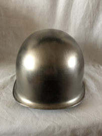 Verchroomde Nato helm