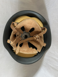 DDR Vopo helm met helmovertrek
