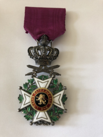Belgische medaille Leopold 1  orde met zwaarden