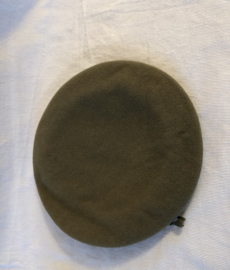 Buiten model baret