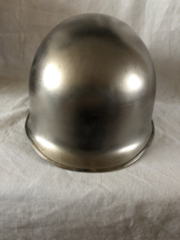 Verchroomde Nato helm