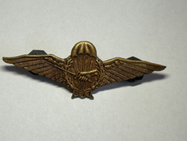 KNIL Para baret embleem