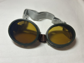 British dust goggle in metal can ww2