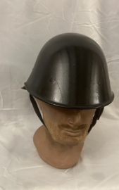 M27/M28 helm gemaakt voor het KNIL