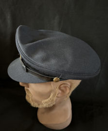 KLU Officiers pet 60er jaren