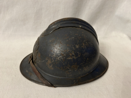 Casque Francais Adrian 1915 du Service de Santé