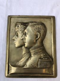 Bronzen plaquette Koning Albert en Koningin Elisabeth