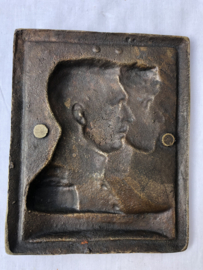 Bronzen plaquette Koning Albert en Koningin Elisabeth