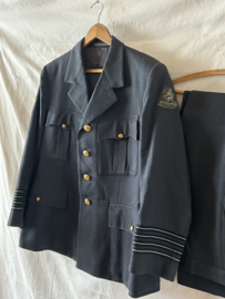 Luchtmacht tenue met  KNIL Voortrekkers embleem en pantalon