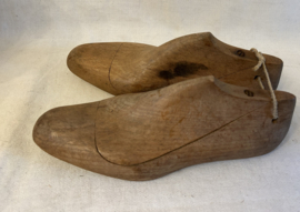 Houten  schoenenmal  50-60er jaren
