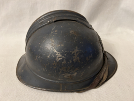 Casque Francais Adrian 1915 du Service de Santé