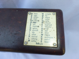 Bakelieten veldtelefoon