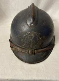 Casque Francais Adrian 1915 du Service de Santé