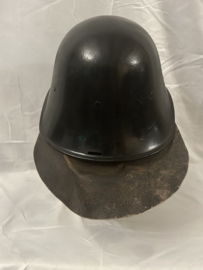 M27/M28 helm gemaakt voor het KNIL