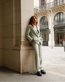24c Pantalon