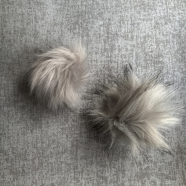 IMITATIE BONT POMPONS ( 2 STUKS) MEERDERE KLEUREN