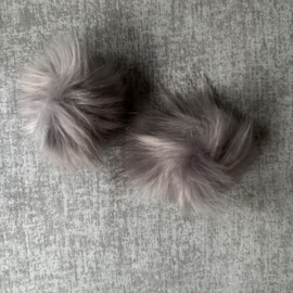 IMITATIE BONT POMPONS ( 2 STUKS) MEERDERE KLEUREN