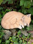 Katten beelden slapende rode kat voor binnen of buiten Farmwood 12x28x20 cm