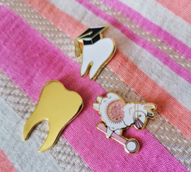 Graduation tooth pin