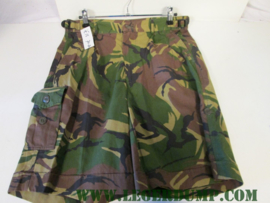 Korte broek camouflage (gebruikt)