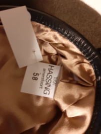 Baret Hassing maat 58
