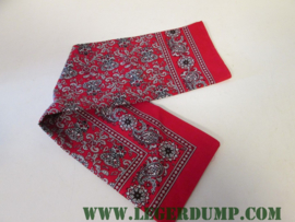 Zakdoek (boerenzakdoek) rood met kleine figuurtjes