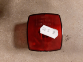 Lamp achterzijde (met rood glas) en E3 keurmerk
