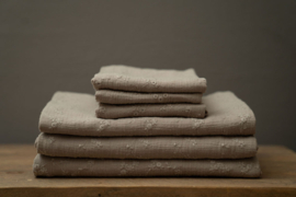 Swaddle | Broderie taupe