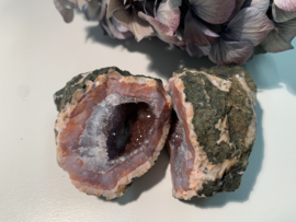 Roze Chalcedon Geode