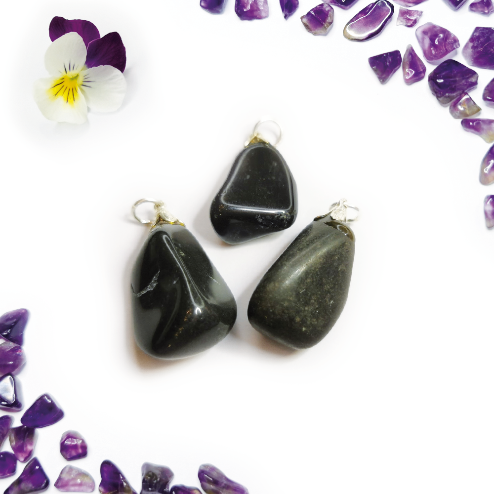 Onyx hanger