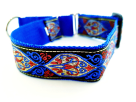 Martingale halsband kobaltblauw met sierlint, 3cm breed